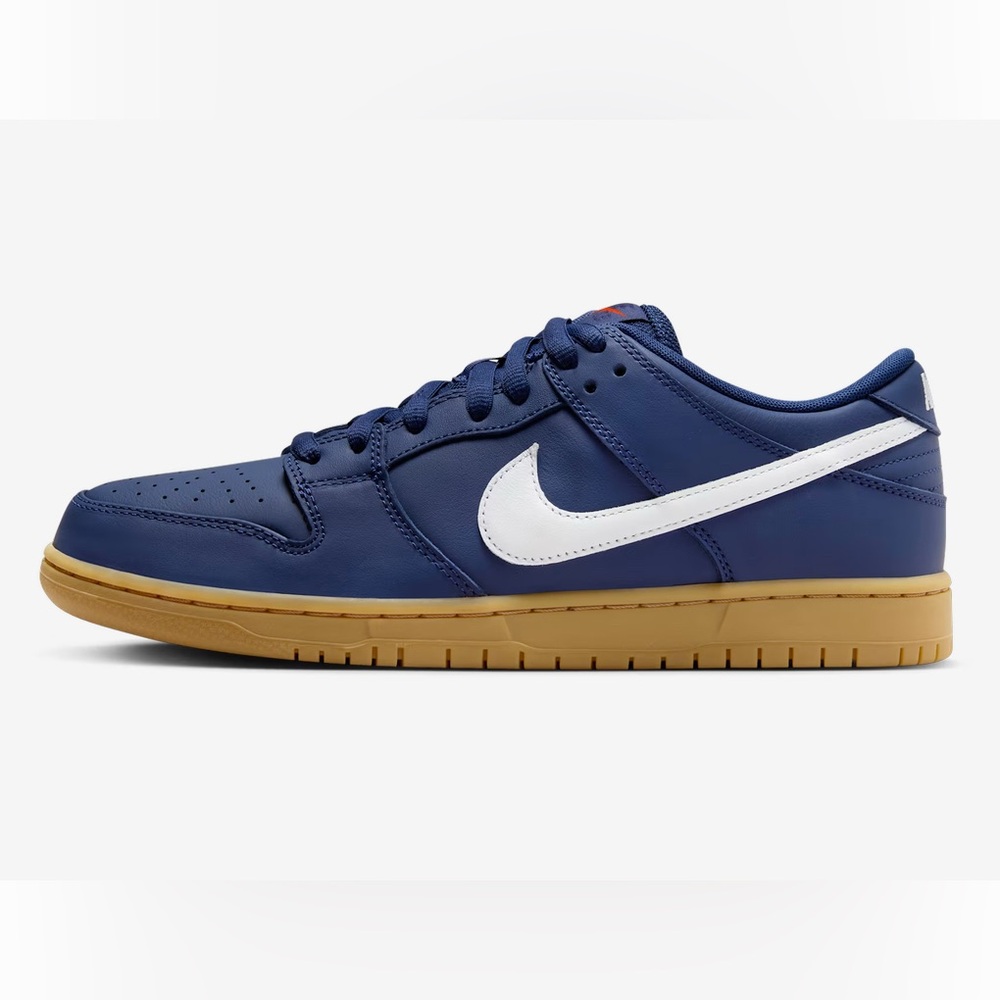 Nike SB Dunk Low Pro Navy Gum. Size 10.